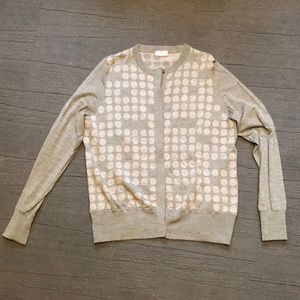 Cardigan w/hidden buttons